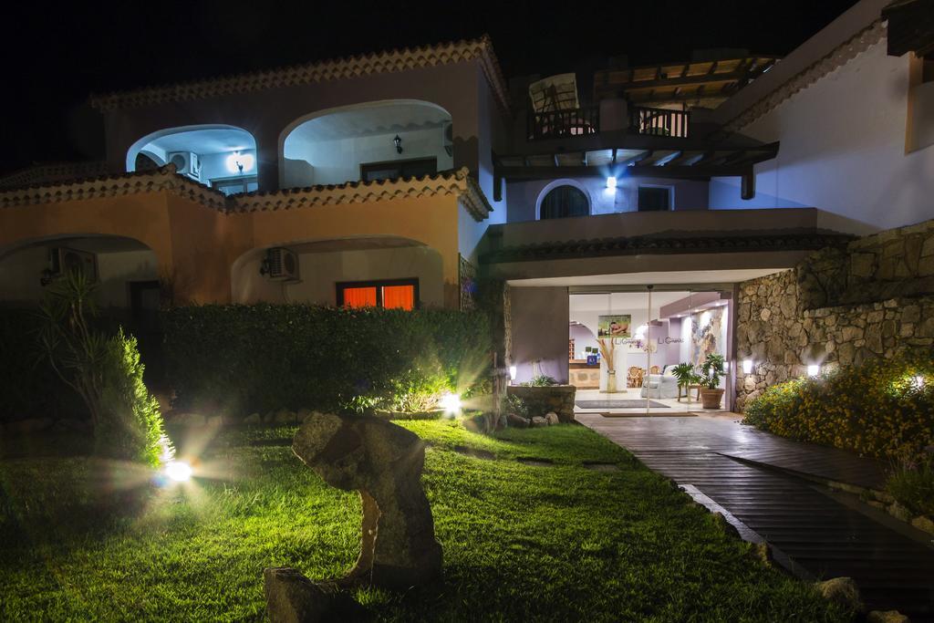 Hotel Li Graniti บายาซาร์ดิเนีย ภายนอก รูปภาพ